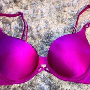 Victoria’s Secret Bombshell Plunge